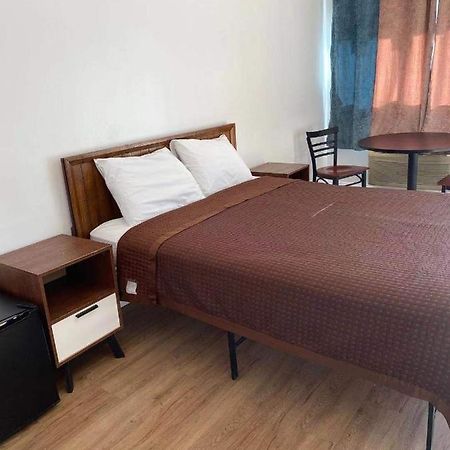 Village Motel Ellenville Esterno foto