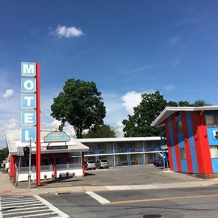 Village Motel Ellenville Esterno foto