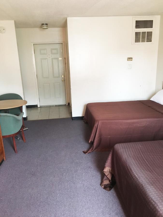 Village Motel Ellenville Esterno foto