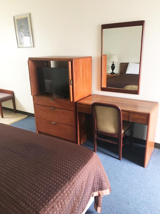 Village Motel Ellenville Esterno foto